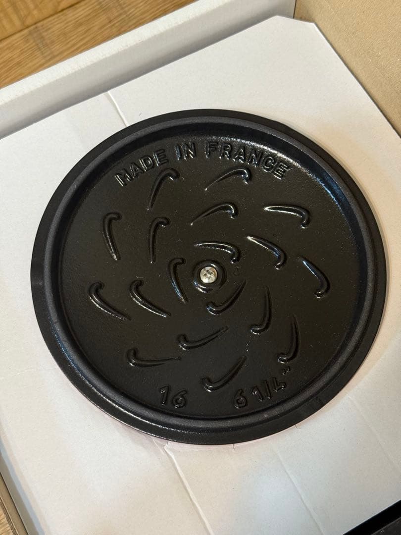 新品 ストウブ ラ・ココット de GOHAN M チェリー 16cm