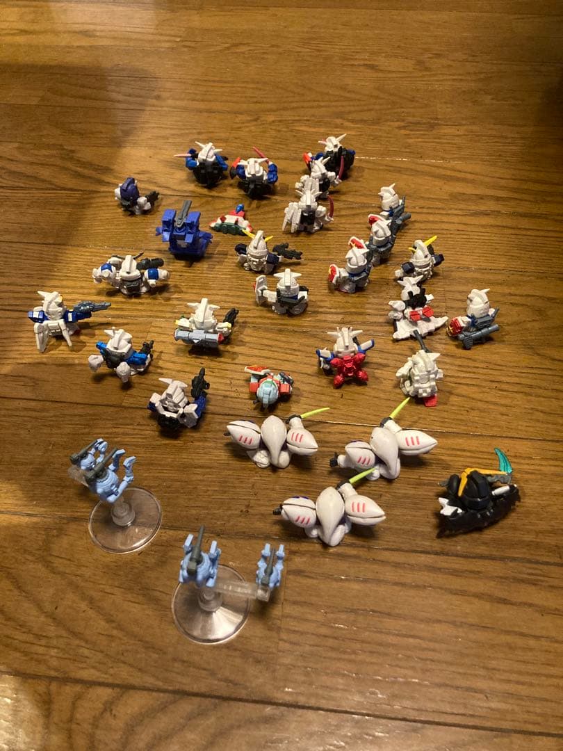 ガンダム　ガチャポン　フィギュア　フルカラー　77体　まとめ売り