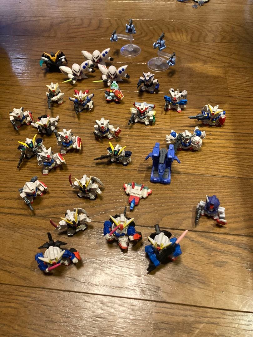 ガンダム　ガチャポン　フィギュア　フルカラー　77体　まとめ売り