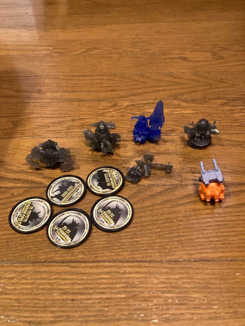 ガンダム　ガチャポン　フィギュア　フルカラー　77体　まとめ売り