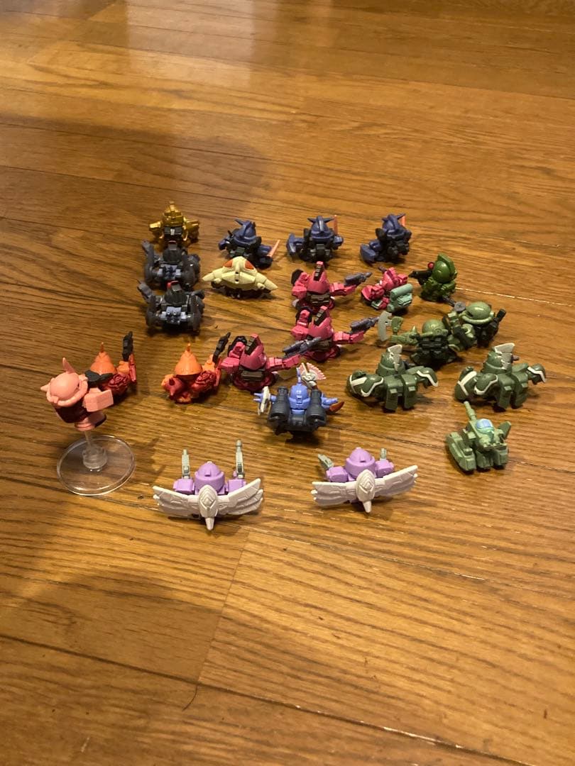 ガンダム　ガチャポン　フィギュア　フルカラー　77体　まとめ売り