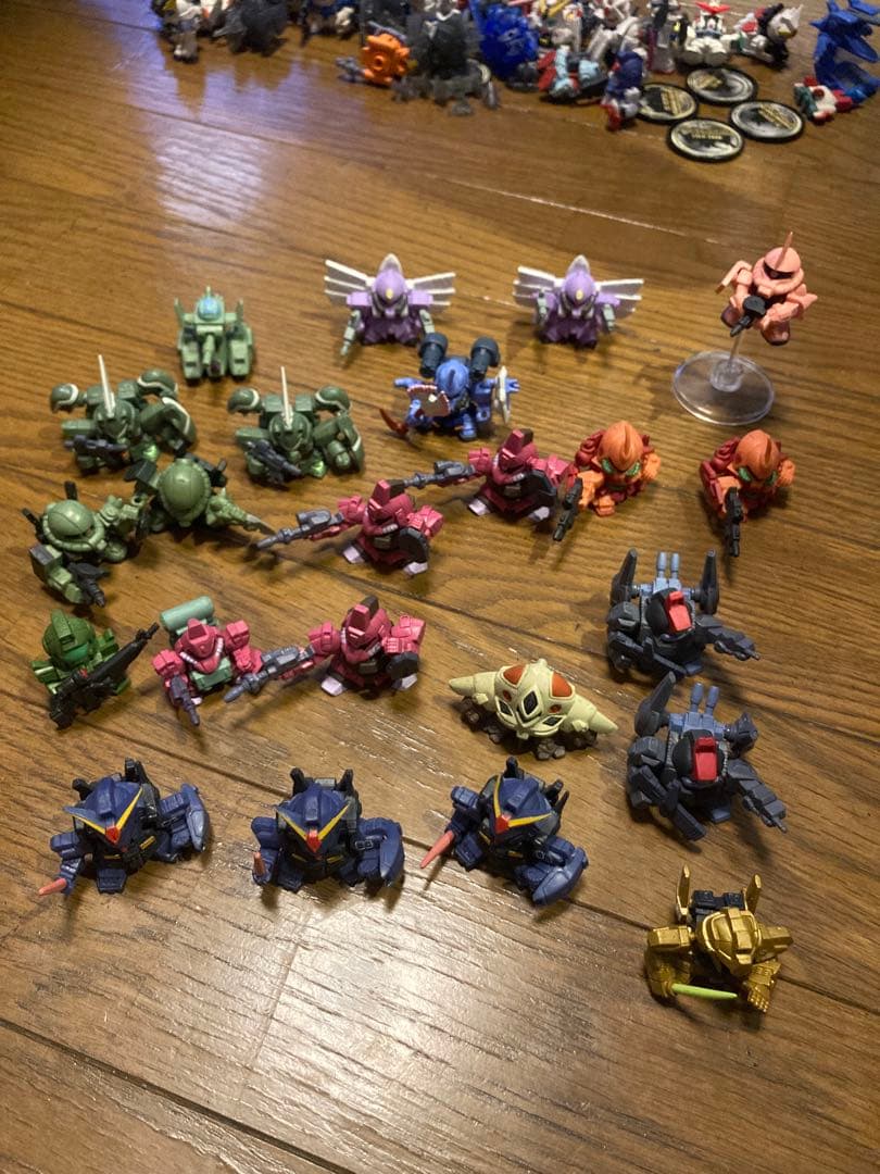 ガンダム　ガチャポン　フィギュア　フルカラー　77体　まとめ売り