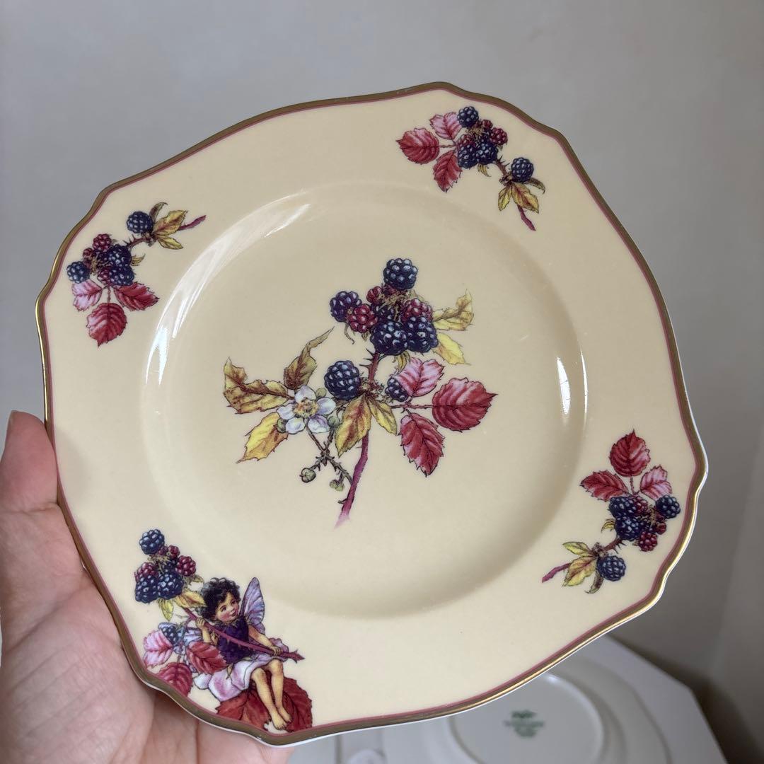 廃盤品☆ナルミ ボーンチャイナ フラワーフェアリーズ スクエア ケーキ