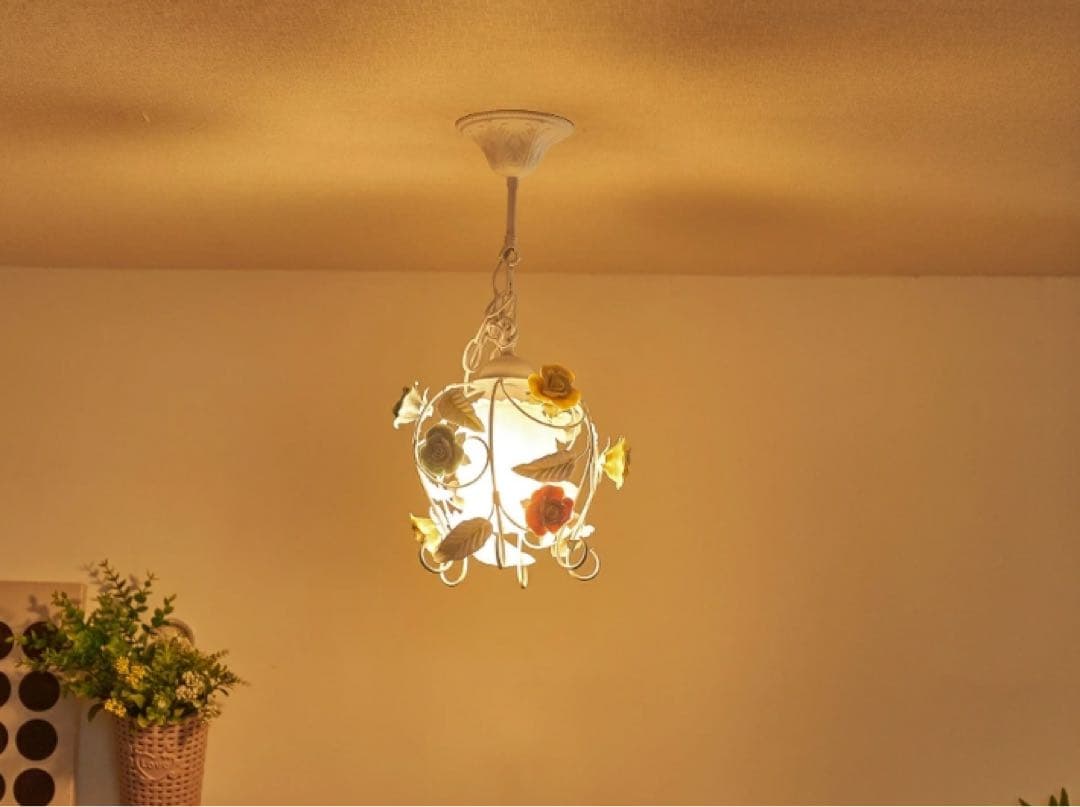 シャンデリアペンダントライト　おしゃれ　かわいい