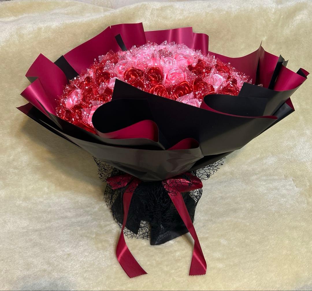 108本赤・ピンクバラブーケ ラメ付き❣️ プレゼント枯れない花永生