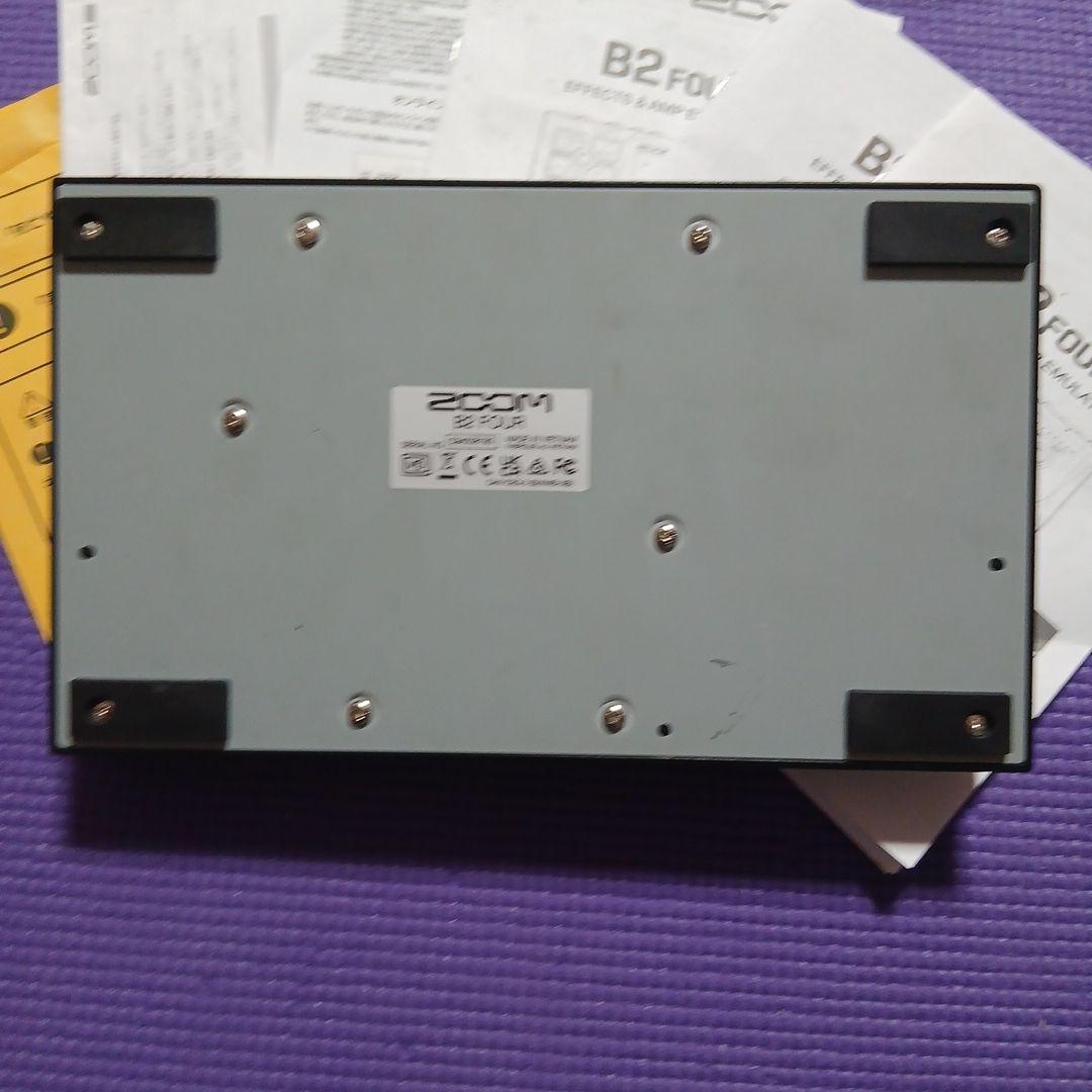 ZOOM B2 FOUR ベースエフェクター