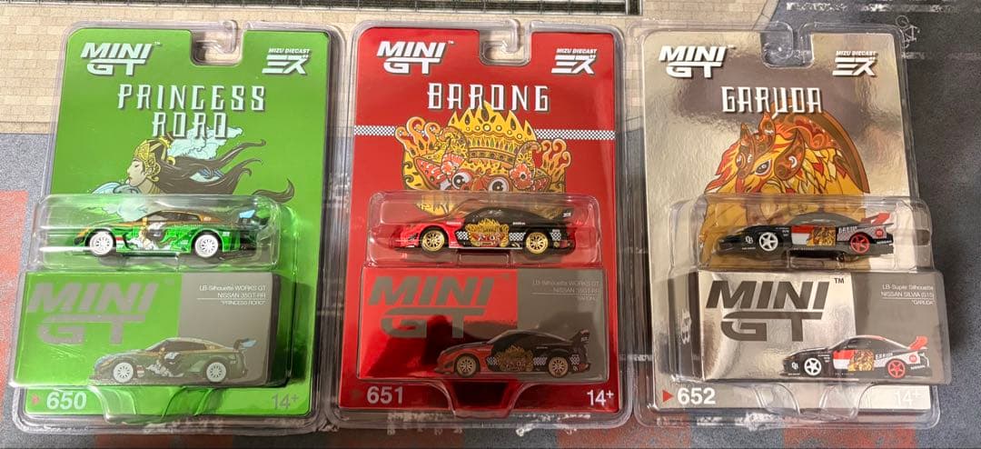MINI GT✖︎MIZU LBWK 3台セット(R35.S15) MINI GT✖︎MIZU LBWK 3台セット(R35.S15) - メルカリ