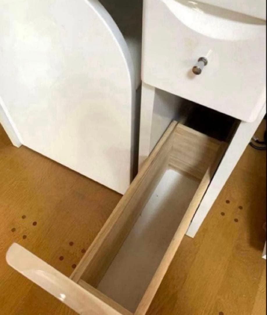 シンプルホワイトドレッサー　鏡