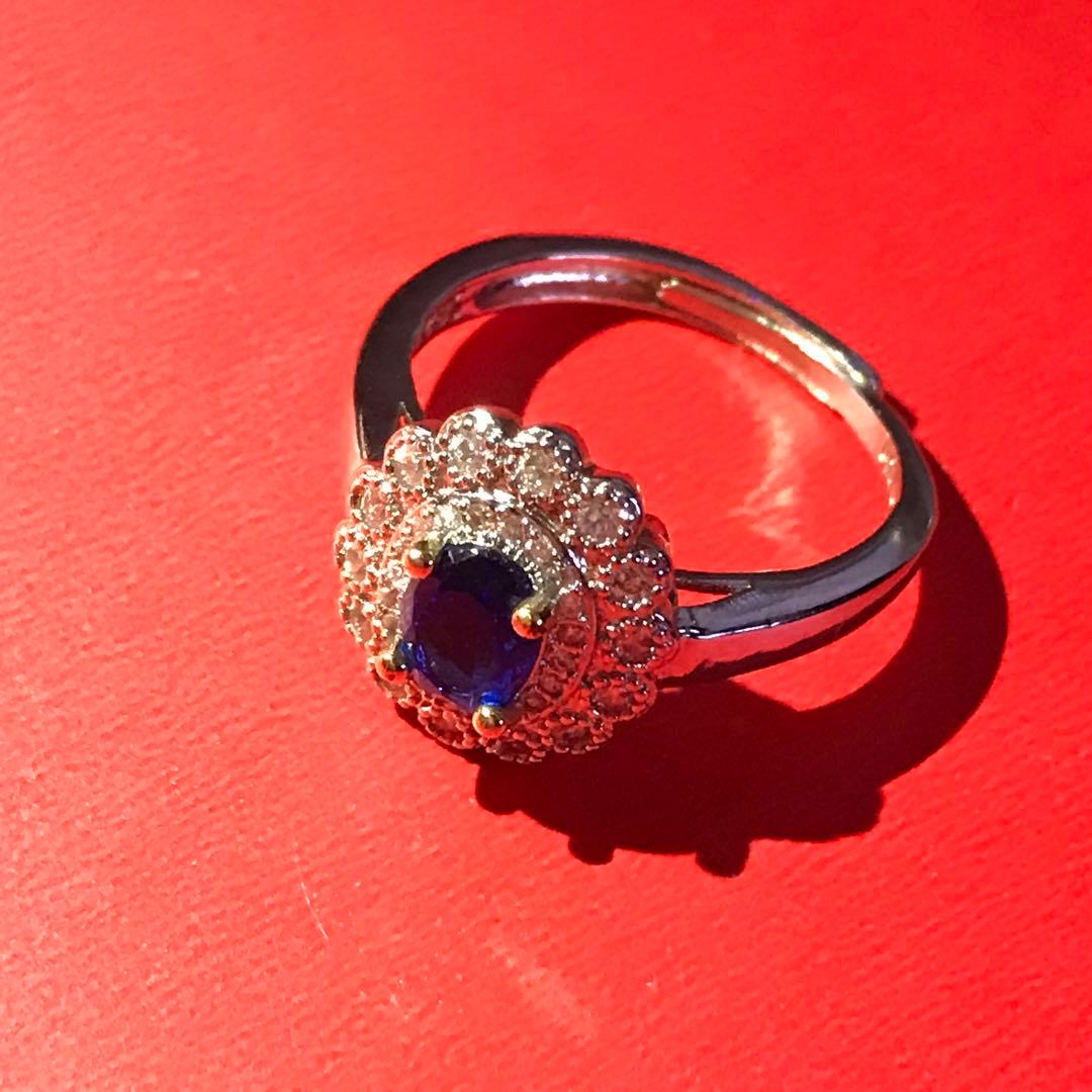 イギリス老婦人から受け継いだお金に困らない金運引き寄せ　天然サファイア特級呪物