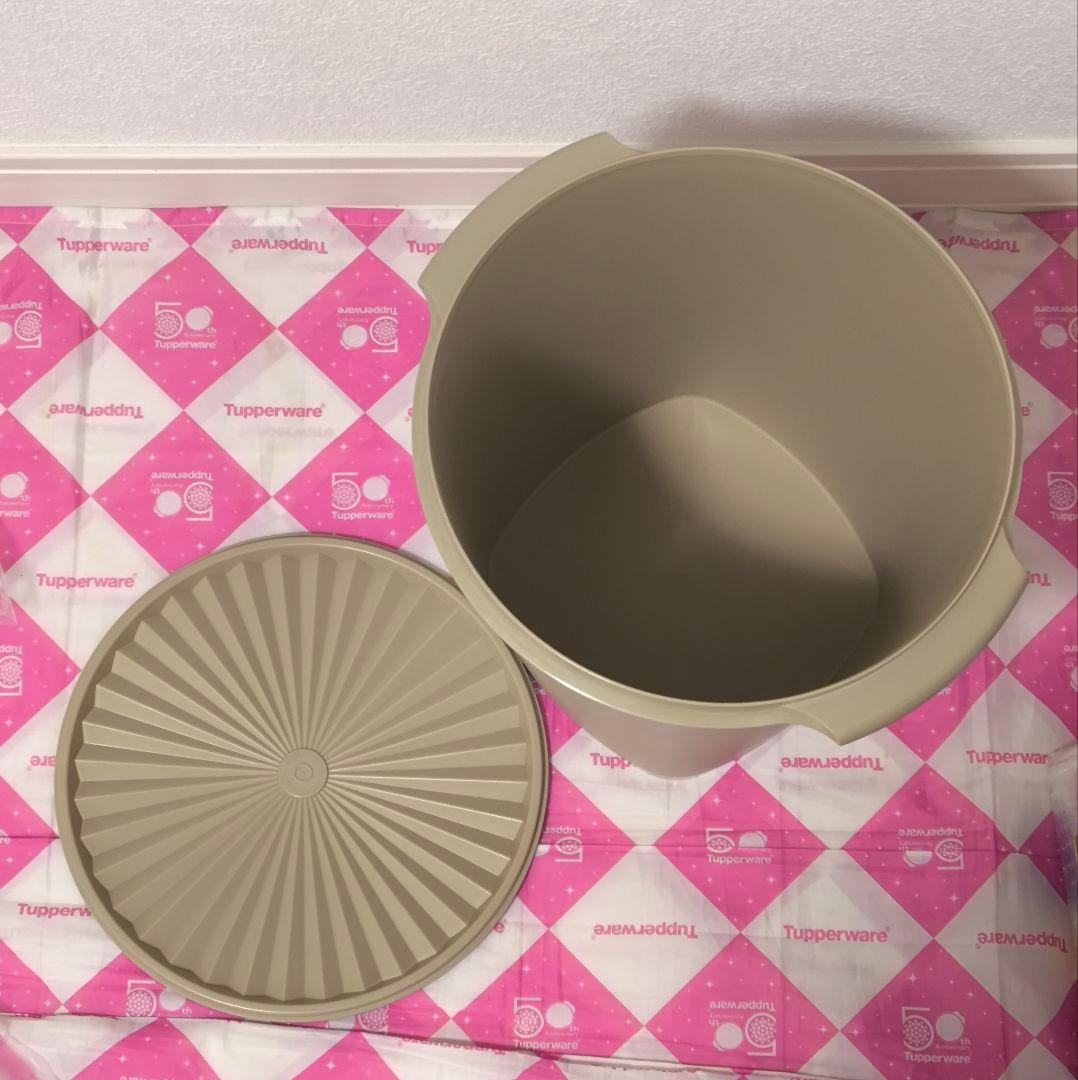 タッパーウェア マキシクイーンデコレーター モカブラウン色 Tupperware