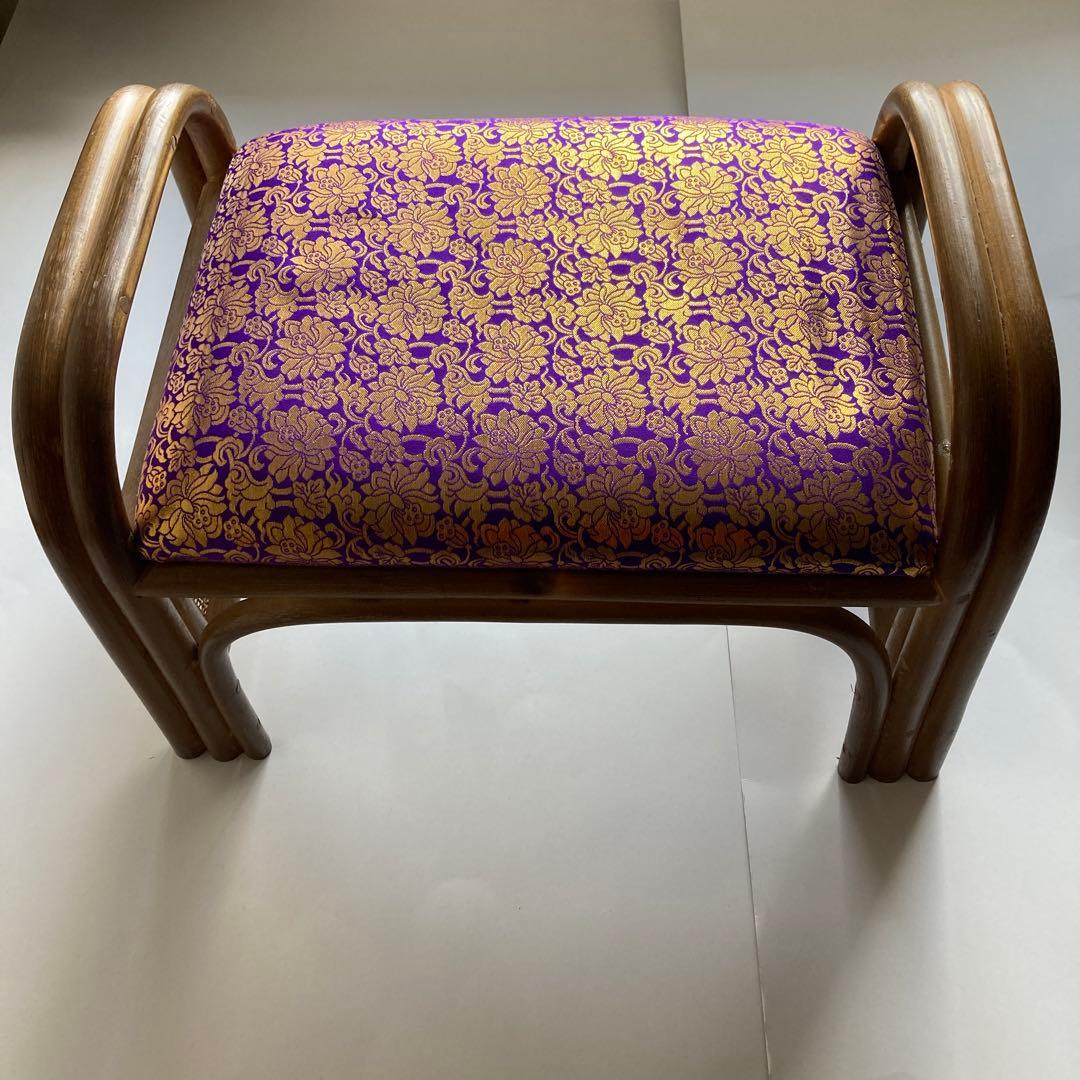 お仏壇用ラタンチェア 金襴座椅子アーム付きスツール