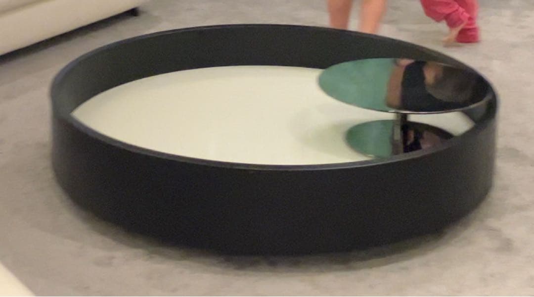 定期250万円　Jeff センターテーブル　Minotti