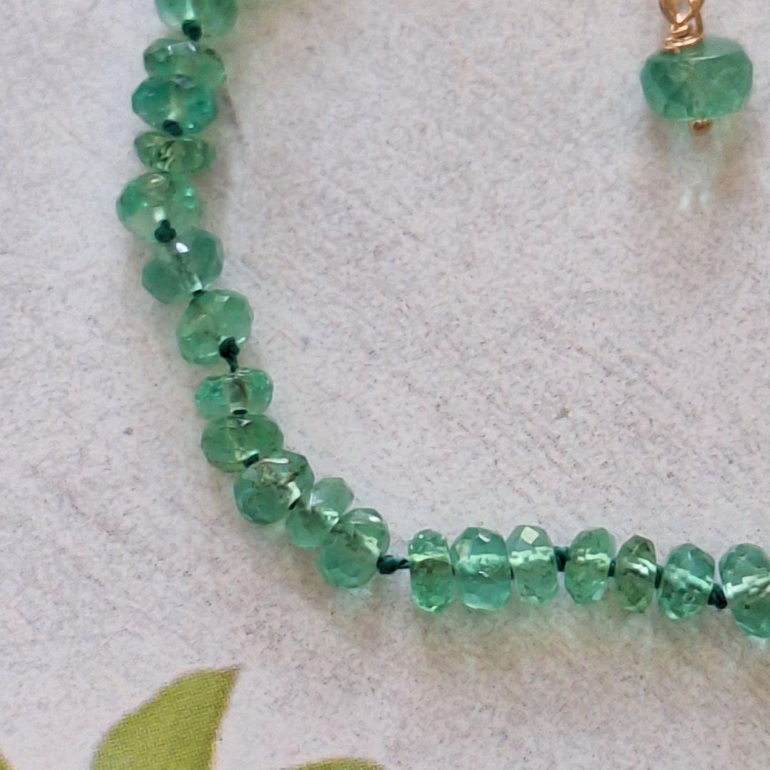 エメラルド.ノット　ブレスレット　コロンビア産エメラルド