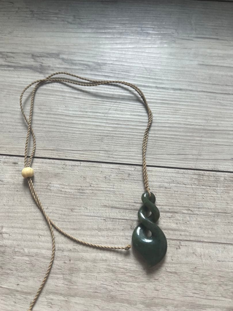 ピコルア スパイラル グリーンジェイド翡翠ペンダント pikoruaマオリ族