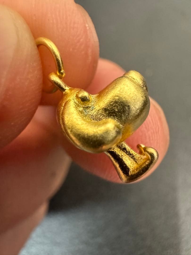 シルバー925素材　犬ペンダント　チャーム　ドッグ