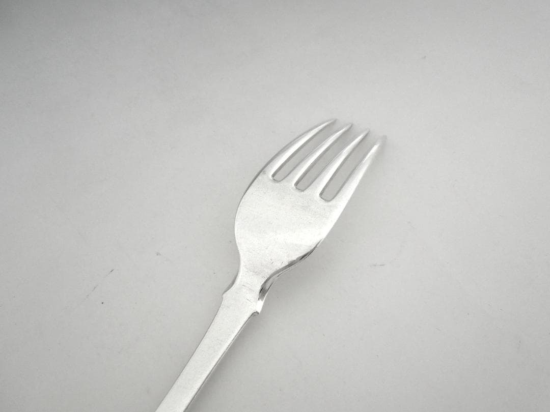 イギリス　スターリングシルバーフォーク　純銀