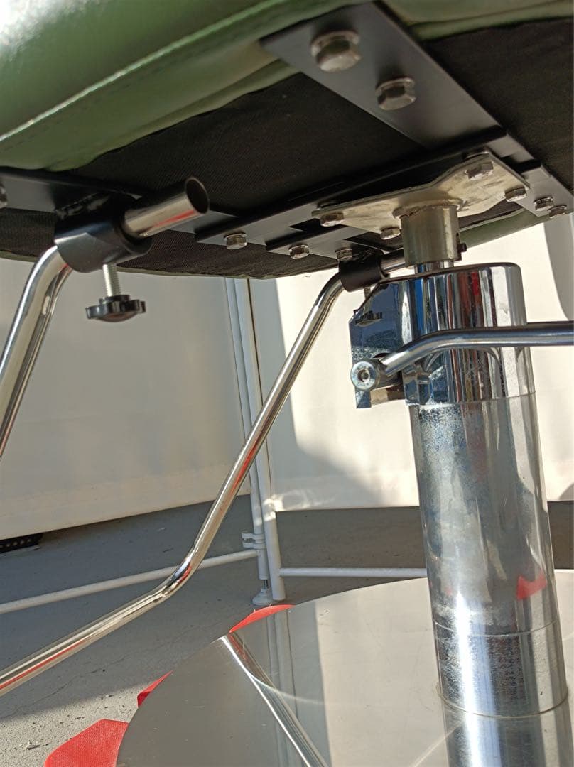 [八5397] スタイリングチェア　美容室チェア