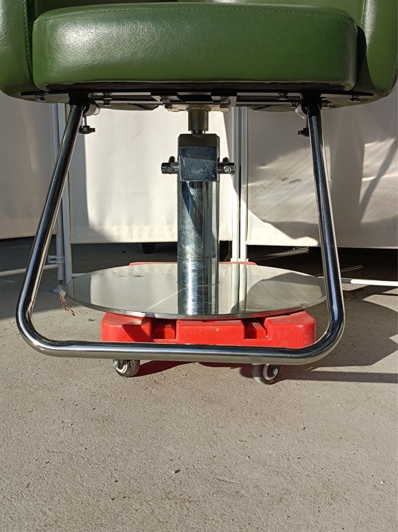 [八5397] スタイリングチェア　美容室チェア