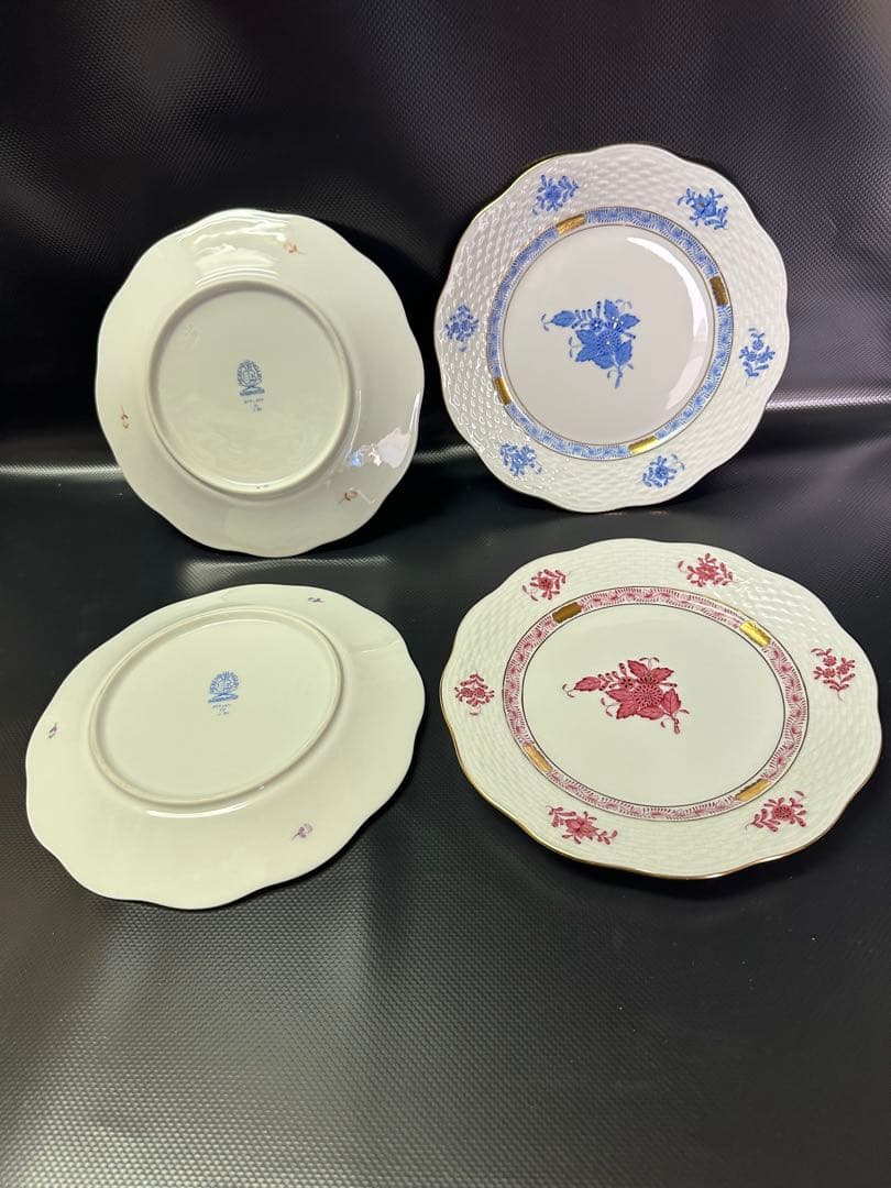 ハンガリーの高級磁器ブランド「ヘレンド」のアポニーシリーズのプレート　4色