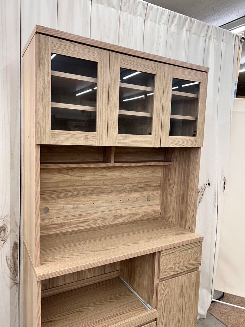 キッチン収納　食器棚