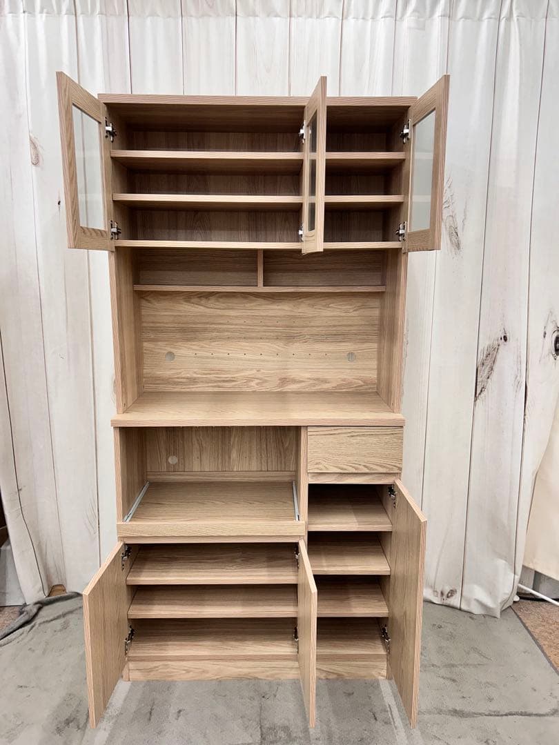 キッチン収納　食器棚