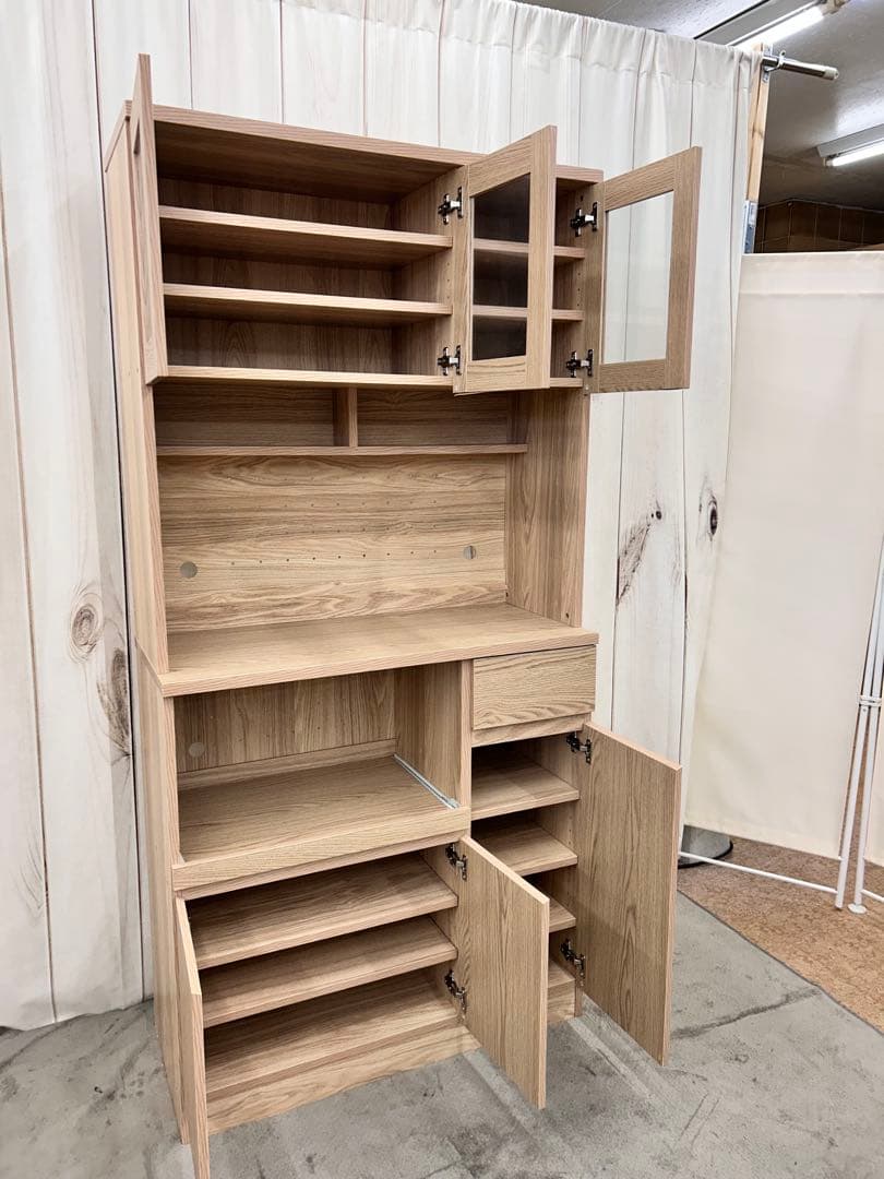 キッチン収納　食器棚