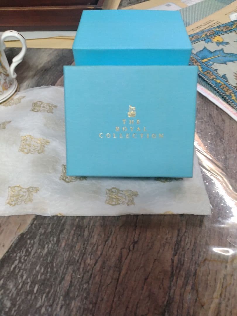 女王陛下エリザベス2世在位50周年カップ ロイヤルコレクション