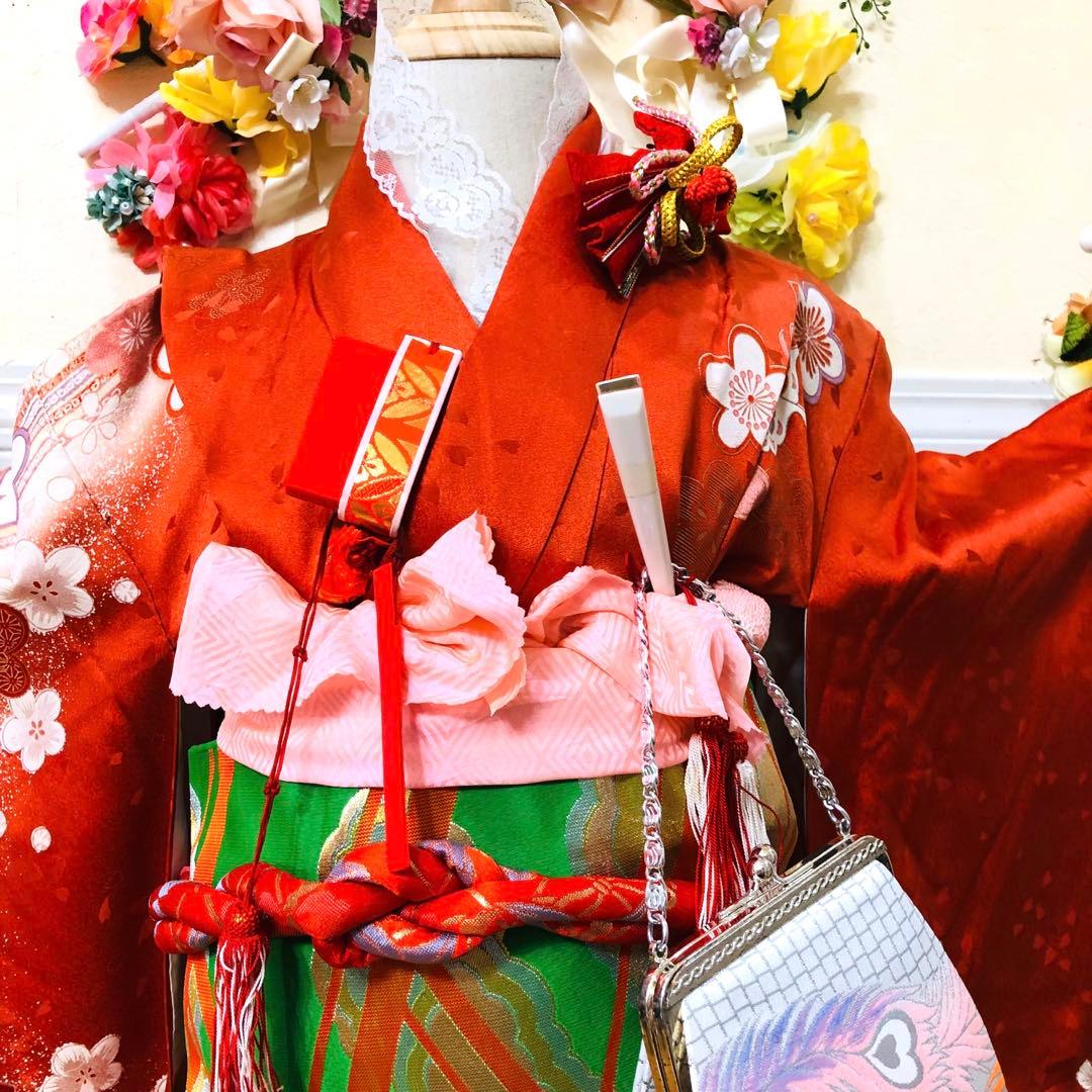 七五三七歳‼️豪華正絹尽くし⭐︎人気赤地暈し⭐︎蝶々金糸刺繍花々金彩⭐︎ 完全フルセット