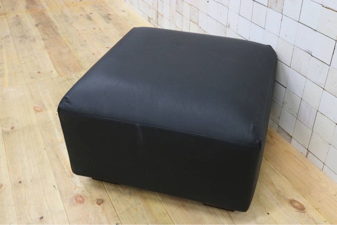 GMIS46C○HUKLA / フクラ オットマン スツール 椅子 ブラック