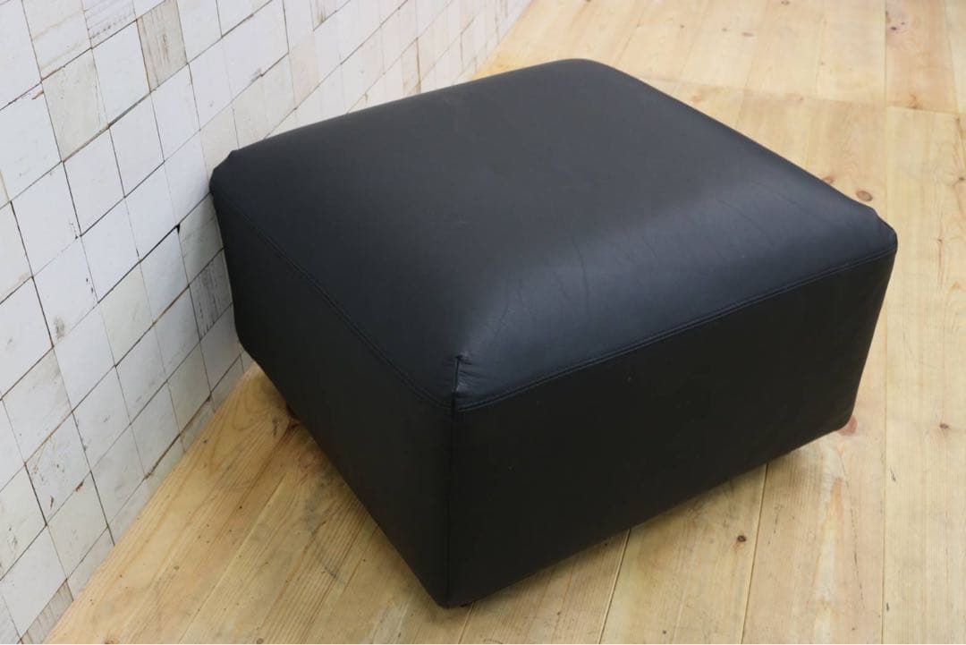 GMIS46C○HUKLA / フクラ オットマン スツール 椅子 ブラック