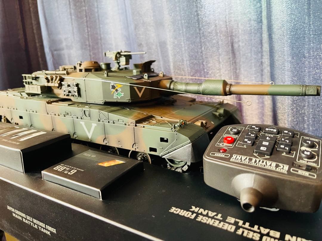 東京マルイ バトルタンク RC 90式戦車1/24. 迷彩ラジコン戦車. 東京マルイ 1/24 RCバトルタンク 90式戦車＜動作確認済み＞元箱付き