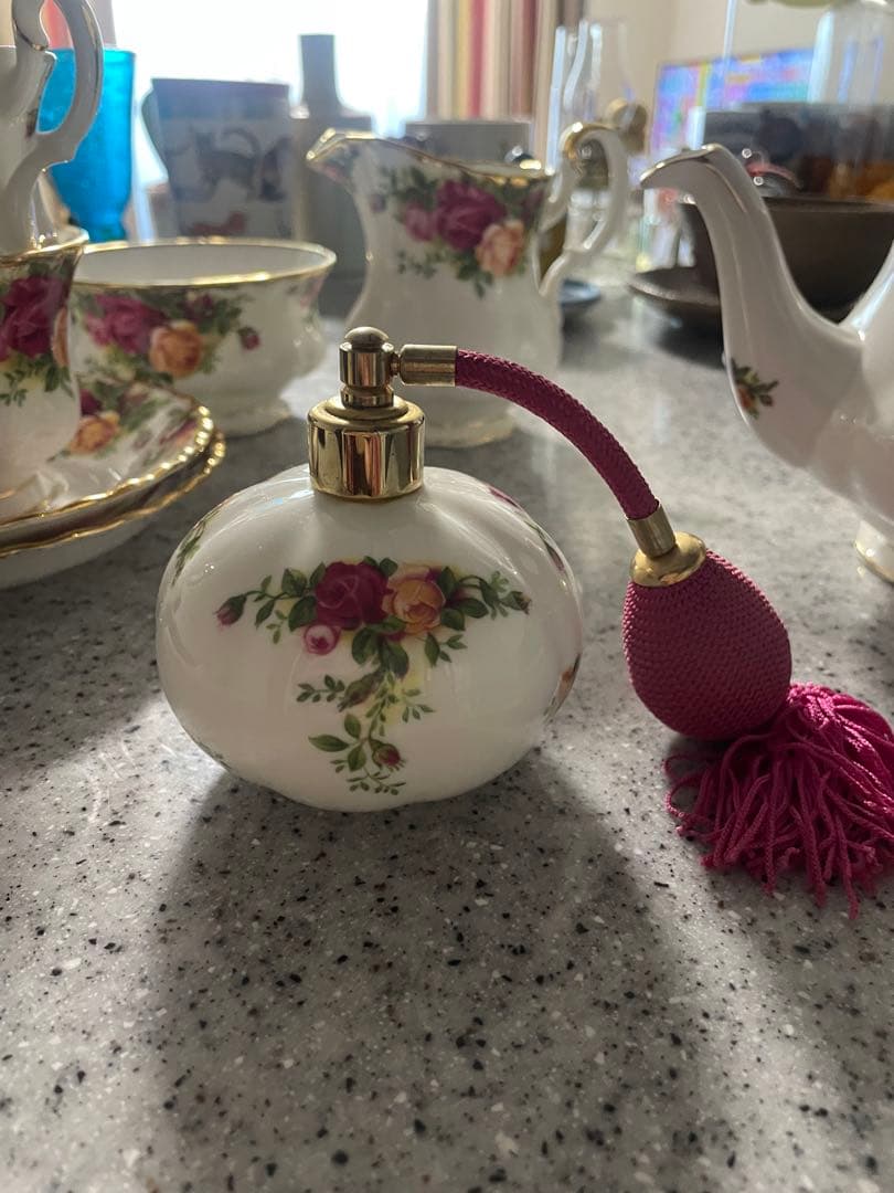  ALBART オールドカントリーローズ　 ティーセットと香水瓶