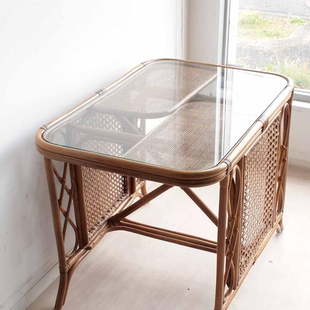 ビンテージ ラタンのカフェテーブル ガラス天板 籐 レトロ ZR24192