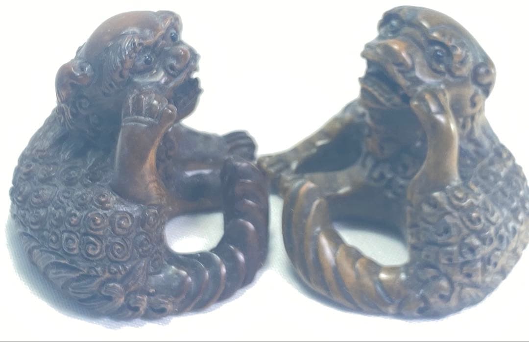 柘植材　根付　獅子ペアの彫刻、ストラップ置物、縁起物　黃楊繊細彫刻