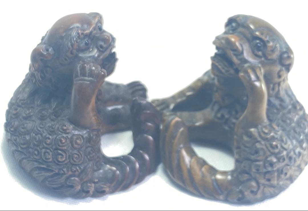 柘植材　根付　獅子ペアの彫刻、ストラップ置物、縁起物　黃楊繊細彫刻