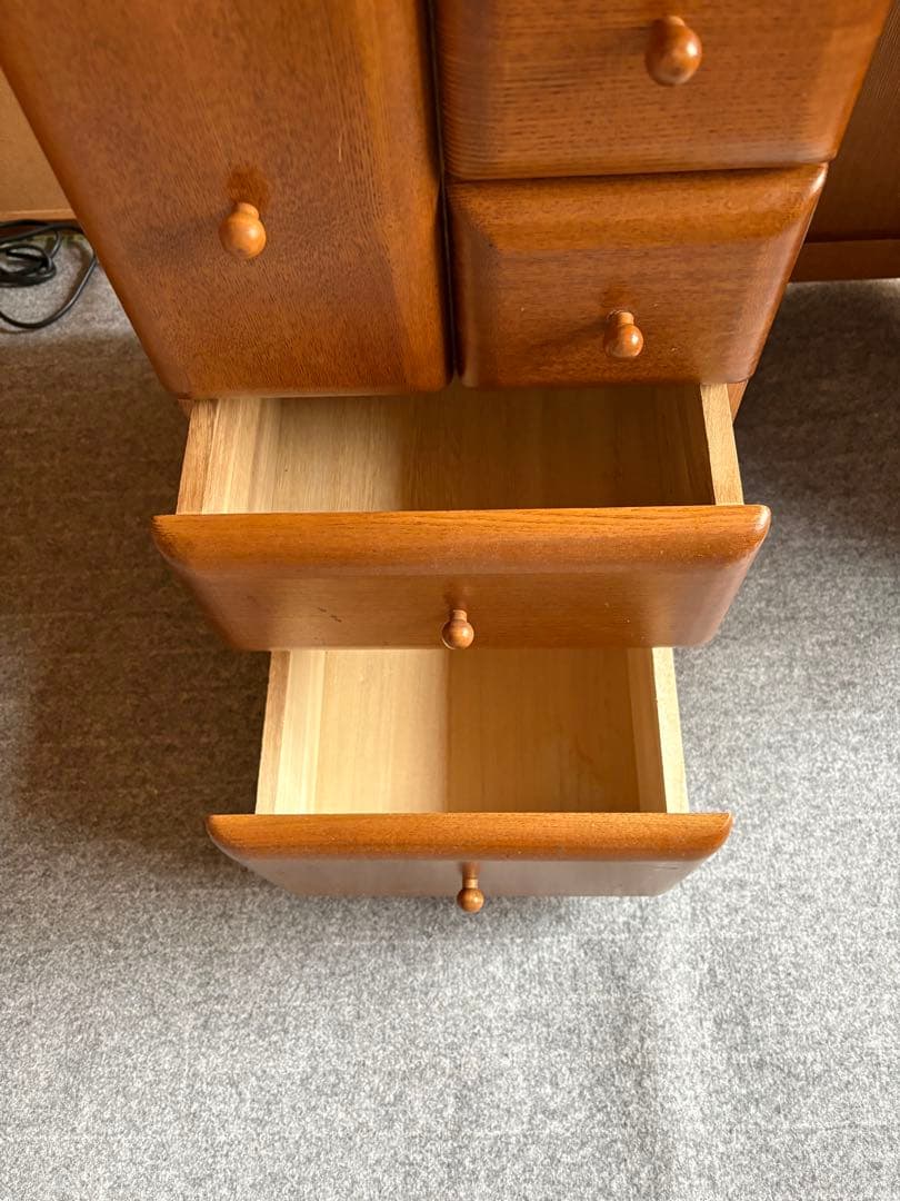 今だけ出品木製 学習机 鏡付きドレッサーレトロ アンティーク調 収納椅子セット