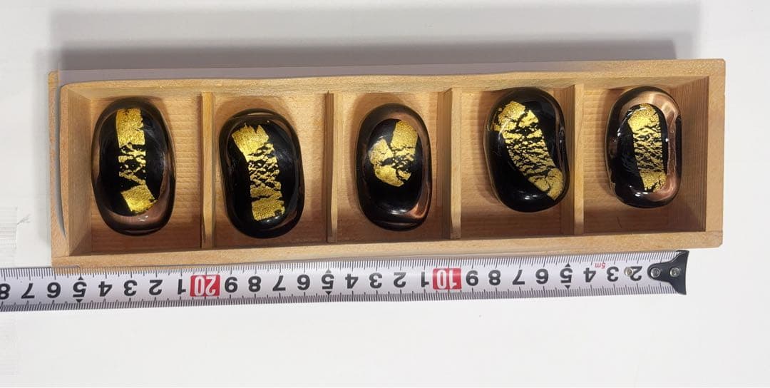 超美形　黒と金　上野良樹作金箔硝子箸置5個セット