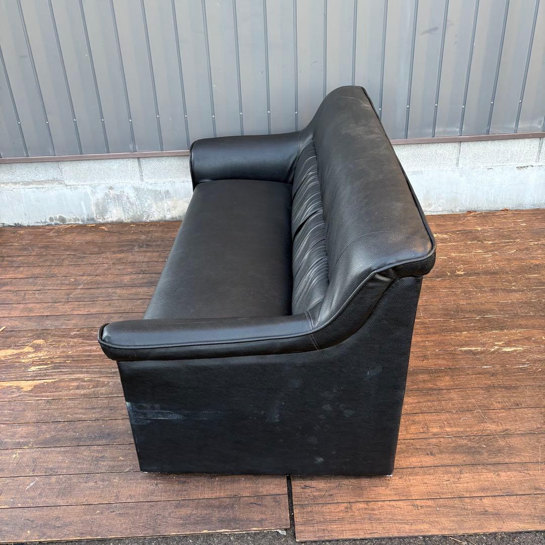 北欧レトロ フェイクレザーソファー 三人掛けソファー ラグジュアリー ビンテージ