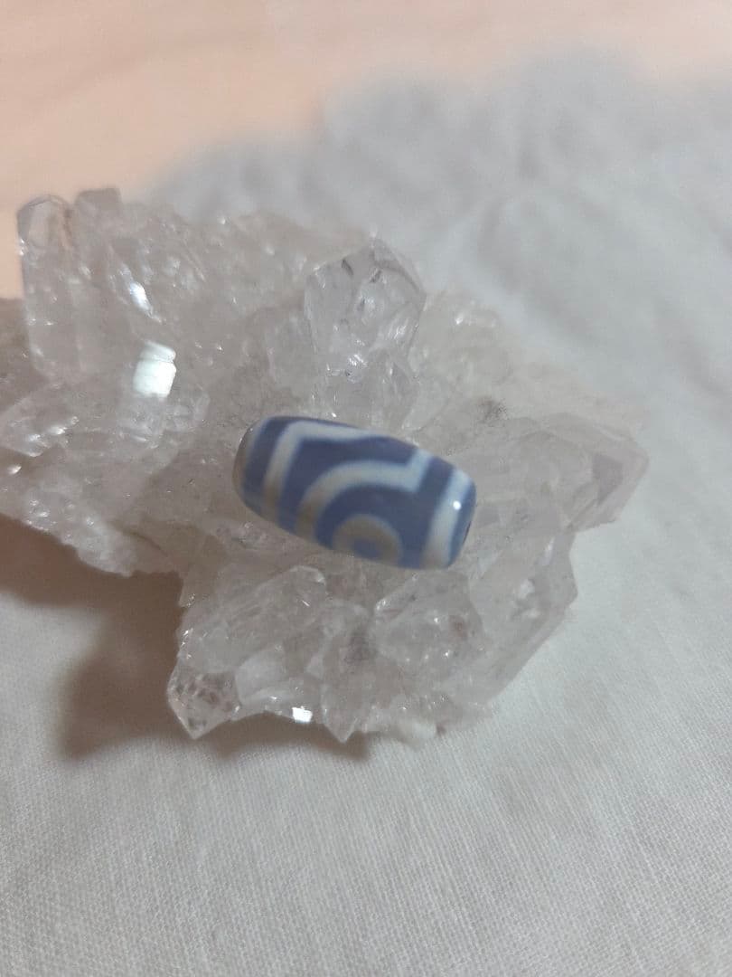 ブルーの二眼天珠