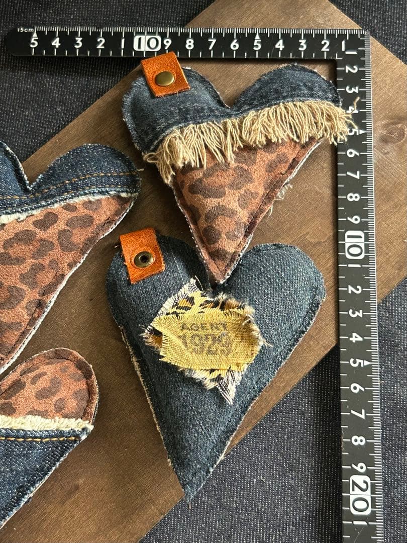 ぷっくりハートレオパレザー　No.477