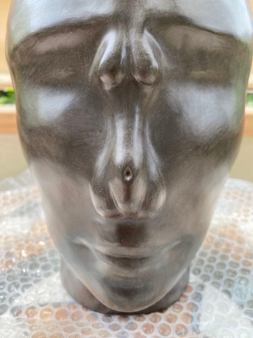 佐藤公平 陶器製 人形の頭部彫刻 黑陶 置物 陶芸 共箱