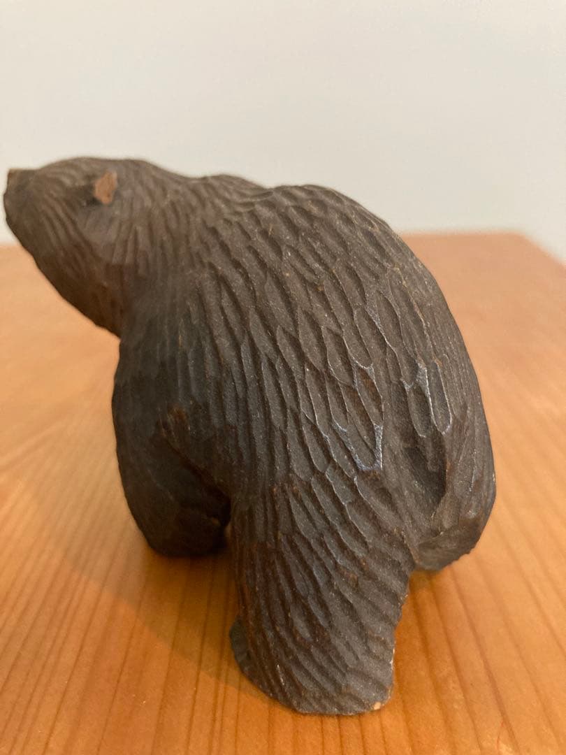 八雲　十倉金之　木彫り熊　銘あり