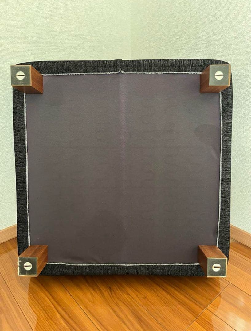 ノイエス　NOYES オットマン　Decibel C4