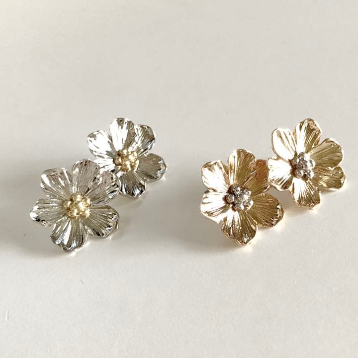 アンティークフラワー♡シルバー お花 小ぶり イヤリング ブライダル 韓国