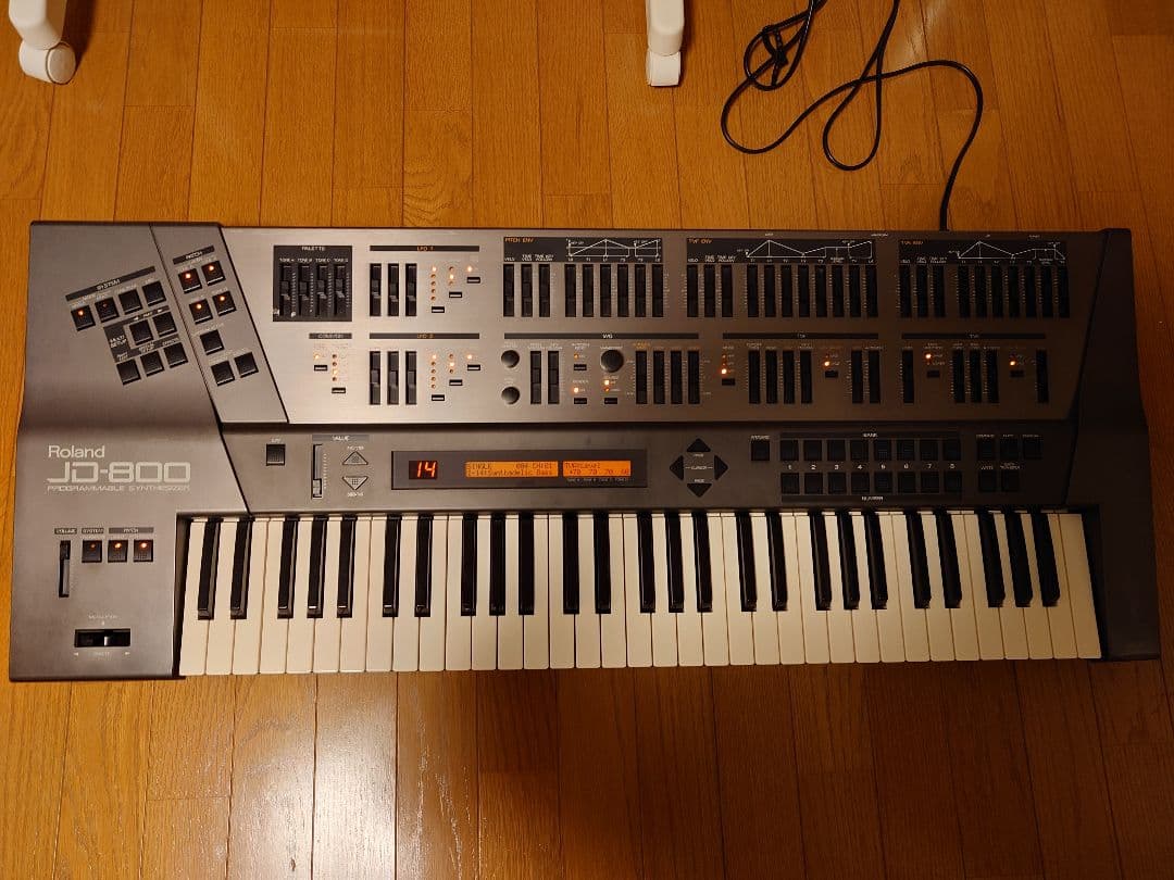 ローランド　JD-800