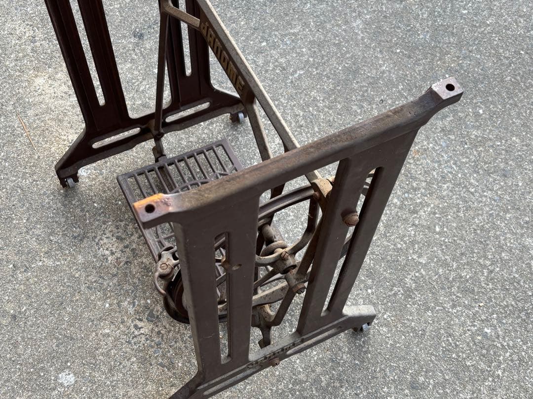 ジャノメ 足踏みミシン脚 アンティーク レトロ テーブル①