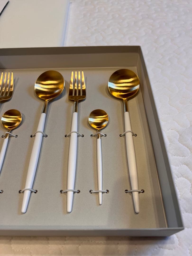 【新品】Cutipol ゴア　ゴールド　ホワイト