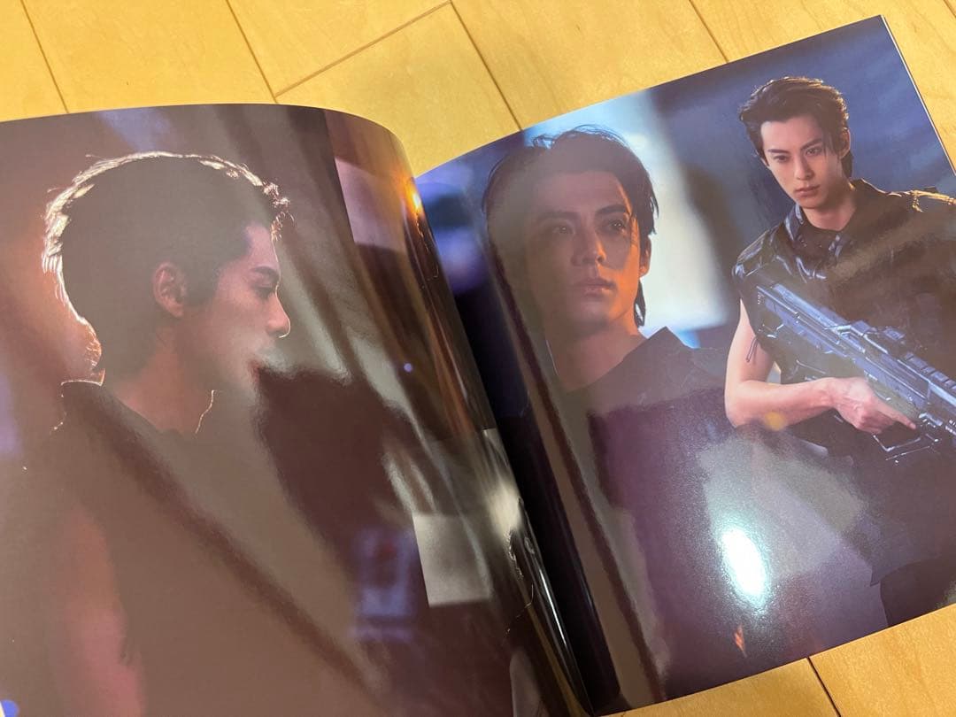 蒼蘭訣 王鶴棣　110枚写真入り個人写真集ワンホーディー写真集34p2023-2