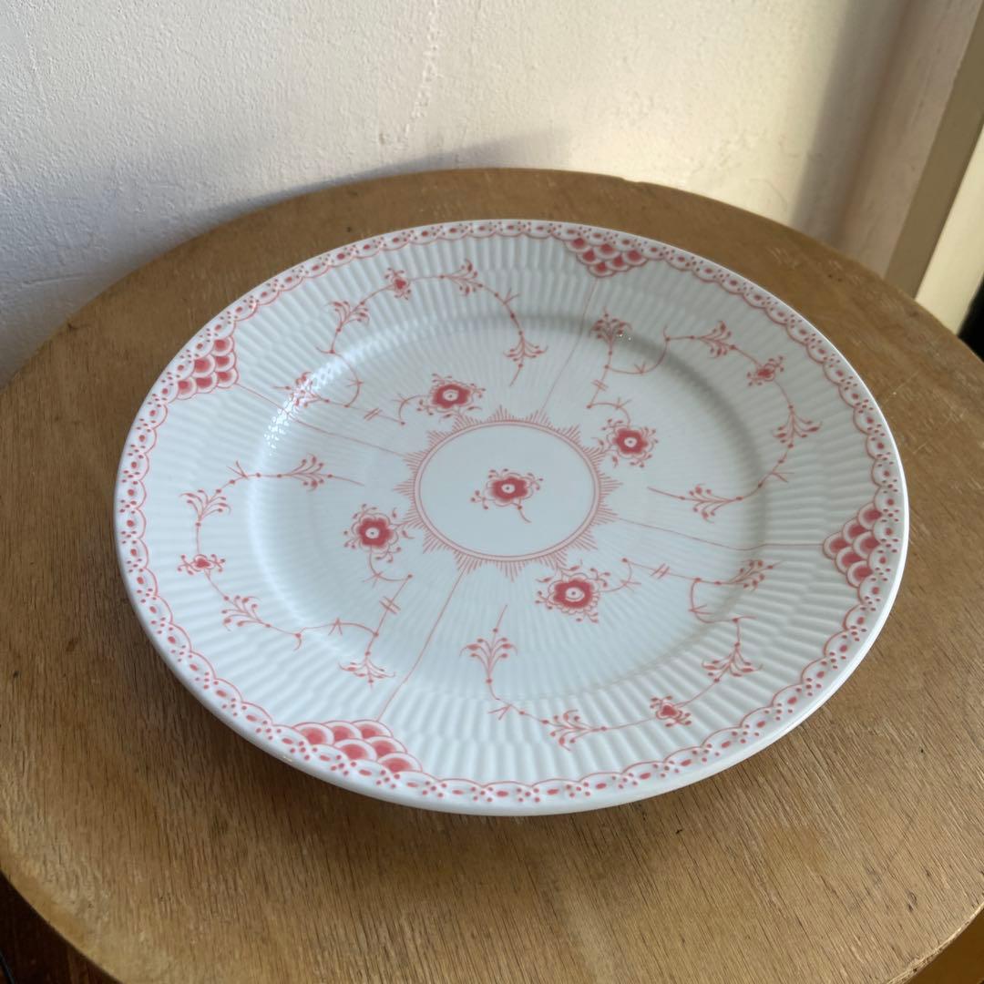 ロイヤルコペンハーゲン　コーラルフルーテッド ハーフレース プレート 22cm