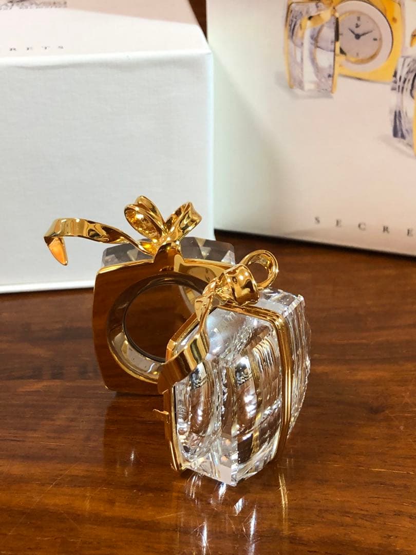 スワロフスキー【秘密の時計】